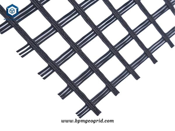 Fiberglass geogrid