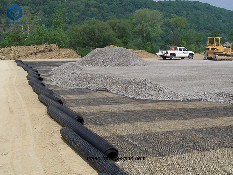 PET Geogrid Fabric for Road Construction Project in Saudi Arabia