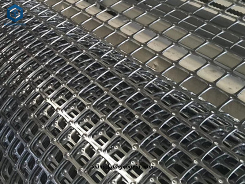 PET Geogrid Fabric for Road Construction Projects in Saudi Arabia